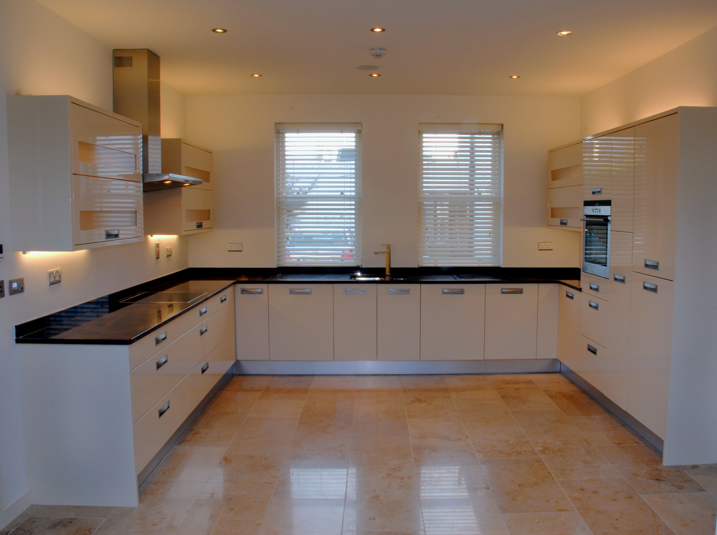 High gloss Kitchen